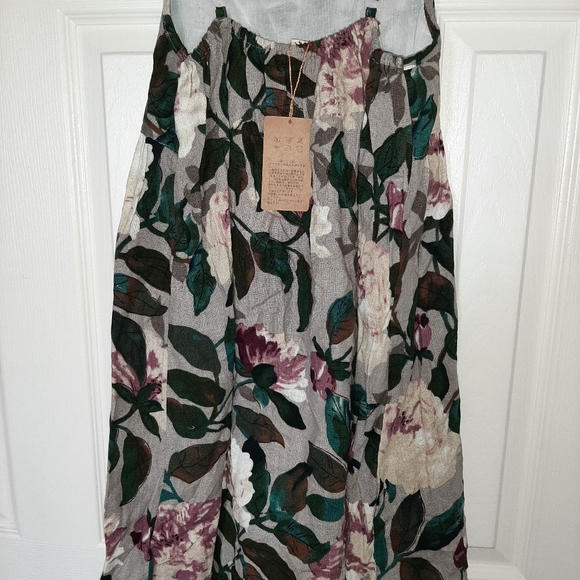 Nwt loose boho style dress small or medium - Picture 2 of 2